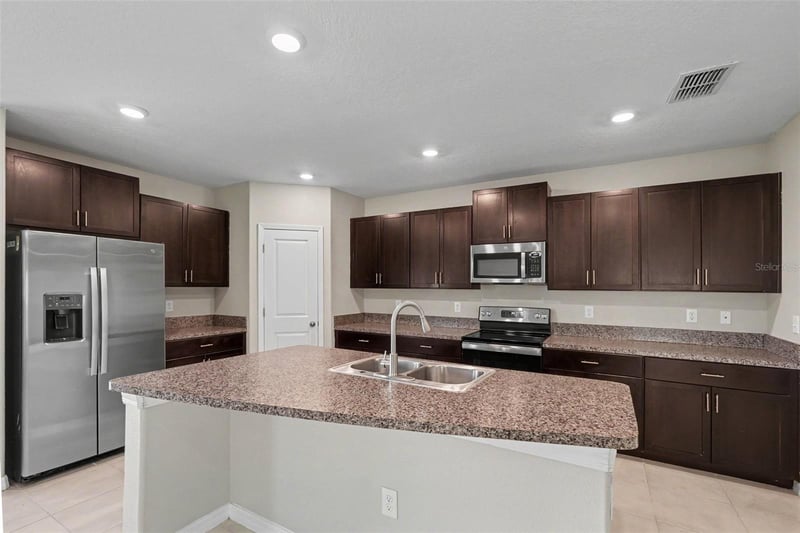15535 Miller Creek Dr, Sun City Center, FL 33573