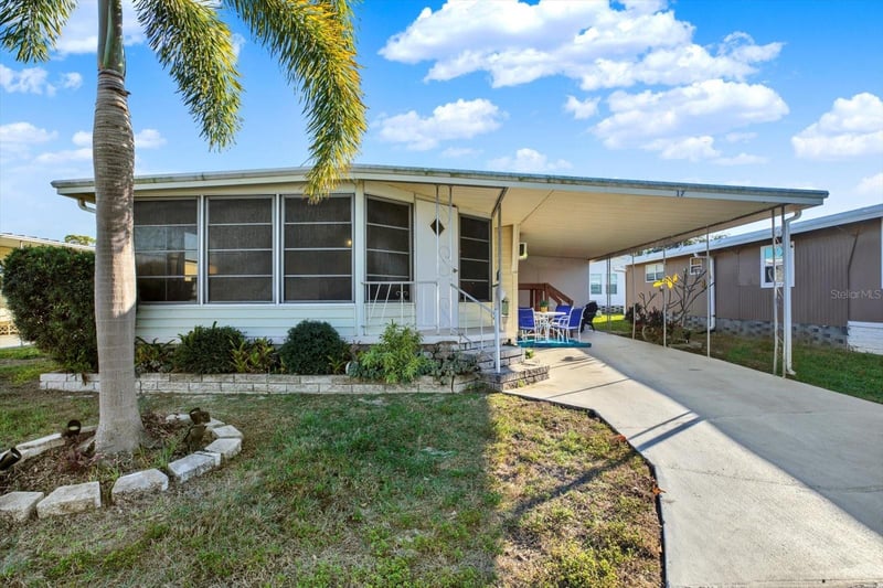 7880 54th Ave N #17, St Petersburg, FL 33709