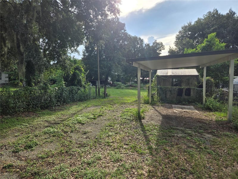 10612 Skewlee Gardens Dr, Thonotosassa, FL 33592