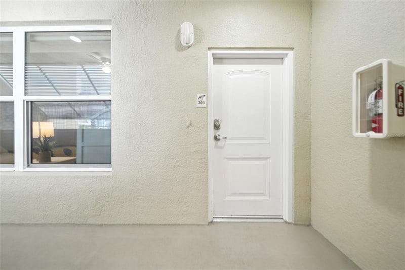 706 Bayway Blvd #203, Clearwater, FL 33767