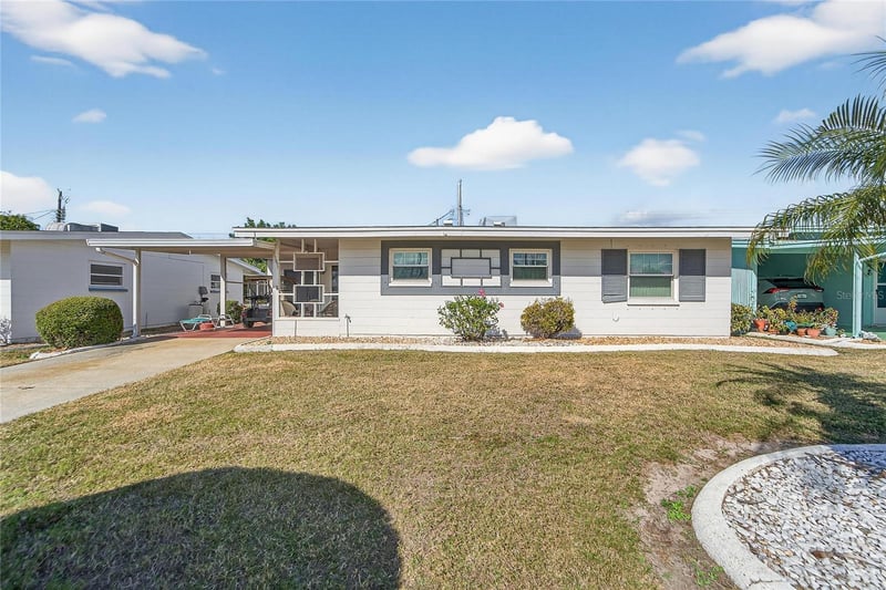 1607 Council Dr, Sun City Center, FL 33573