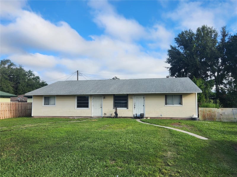 913 915 32nd Ave E, Bradenton, FL 34208
