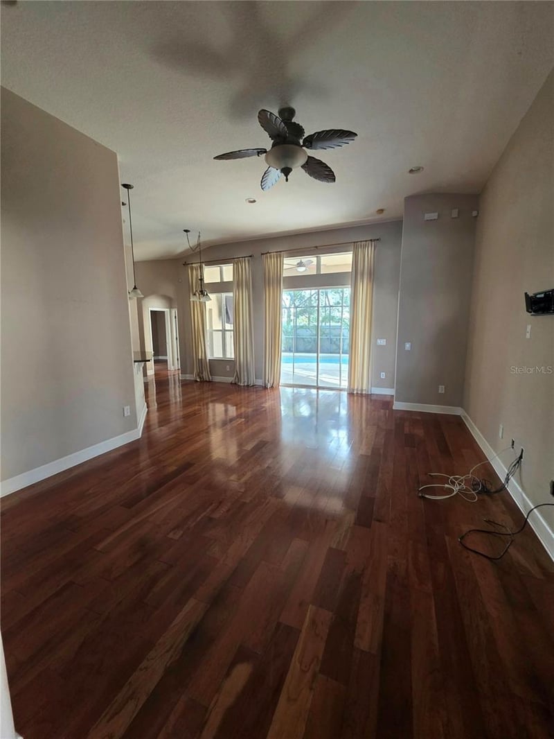 14303 King Tom Pl, Ruskin, FL 33573