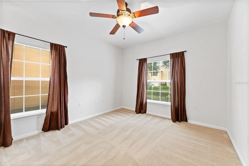 16309 Newbury Palms Ct, Tampa, FL 33647