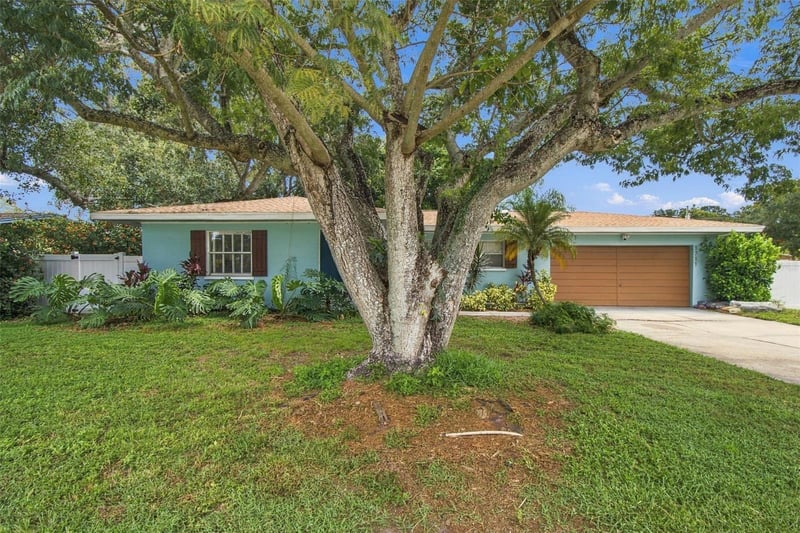 1711 N Highland Ave, Clearwater, FL 33755