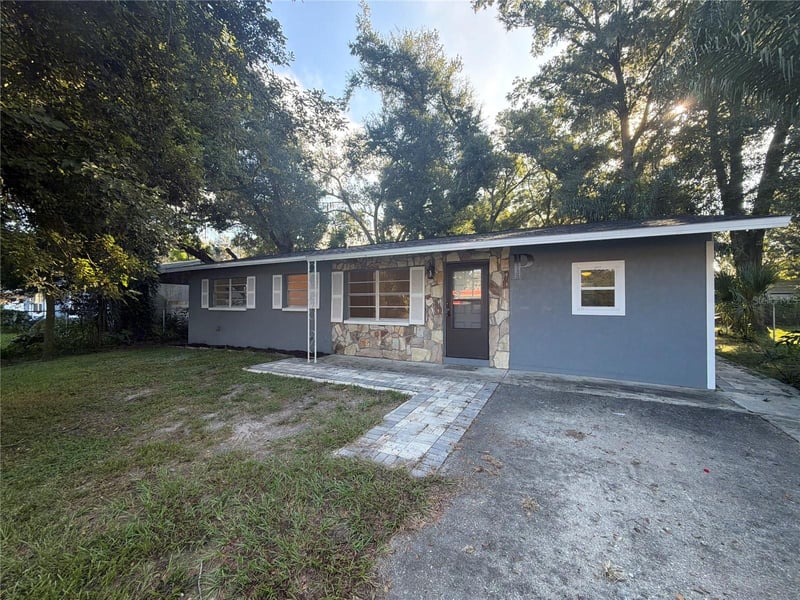 13732 21st St, Dade City, FL 33525