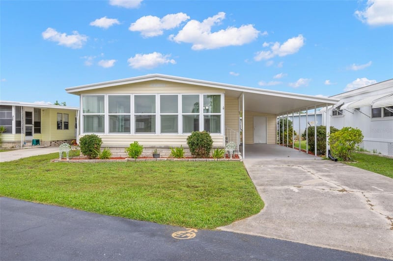 641 Mount Lancaster Ave NE #637, St Petersburg, FL 33702