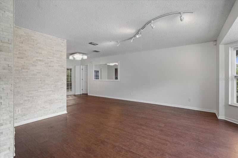 28710 Twinbrook Ln, Wesley Chapel, FL 33543