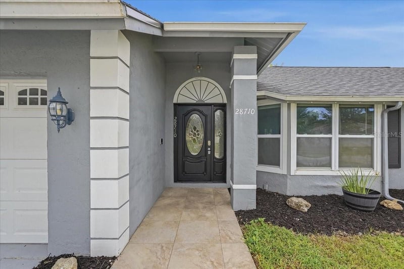 28710 Twinbrook Ln, Wesley Chapel, FL 33543