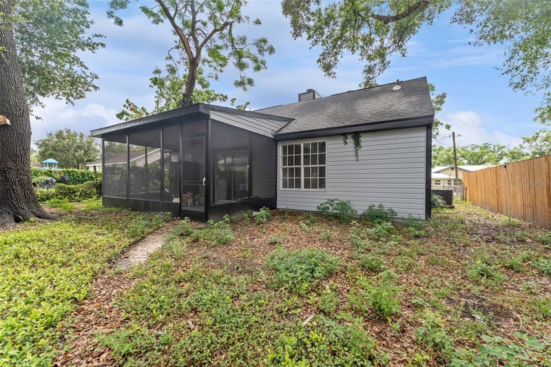Seffner, FL 33584