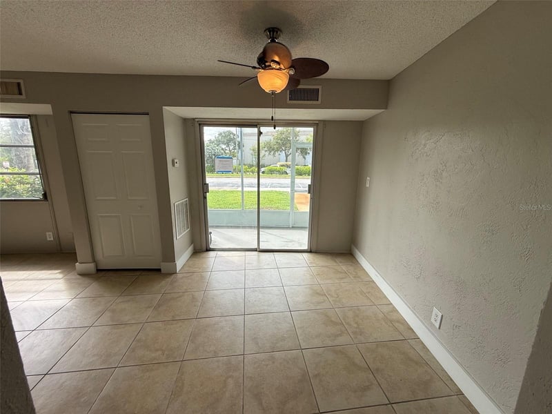 3315 58th Ave S #114, St Petersburg, FL 33712