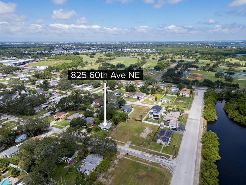 825 60th Ave NE, St Petersburg, FL 33703