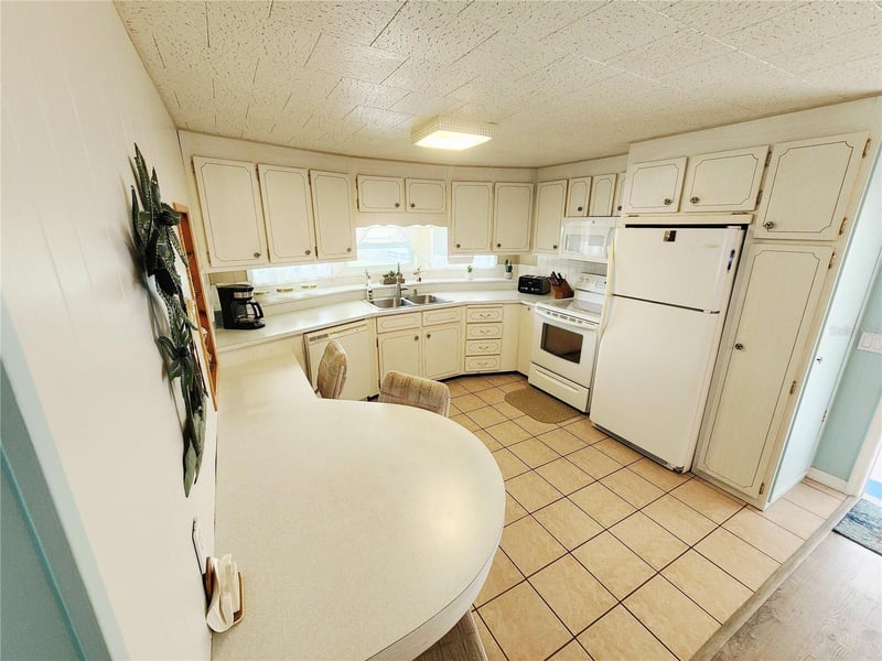 603 Cyprus Ct, Bradenton, FL 34207