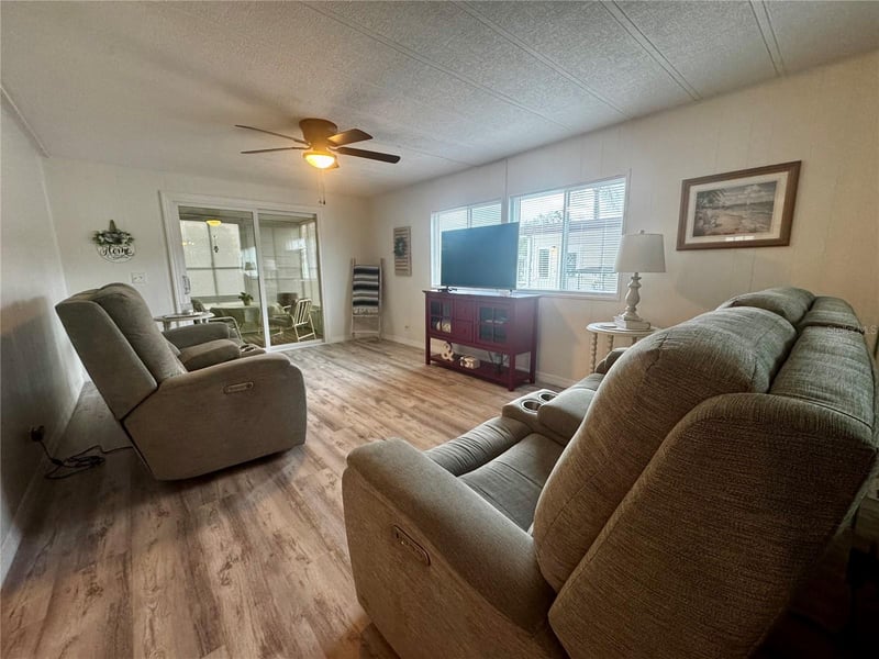 5619 Bayshore Rd #240, Palmetto, FL 34221