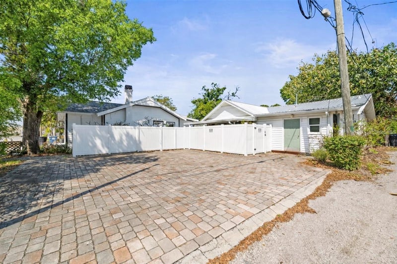 1619 7th Ave N, St Petersburg, FL 33713