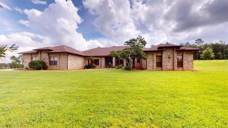 17210 Parrish Grove Rd, Dade City, FL 33523