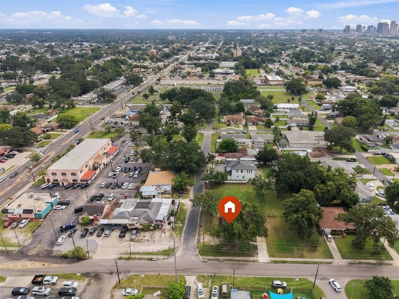 2709 N Lincoln Ave, Tampa, FL 33607