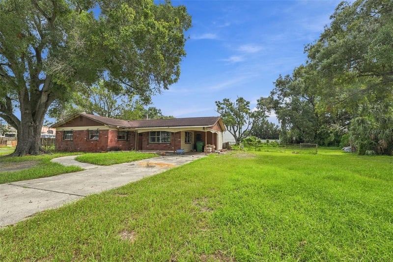 2709 N Lincoln Ave, Tampa, FL 33607