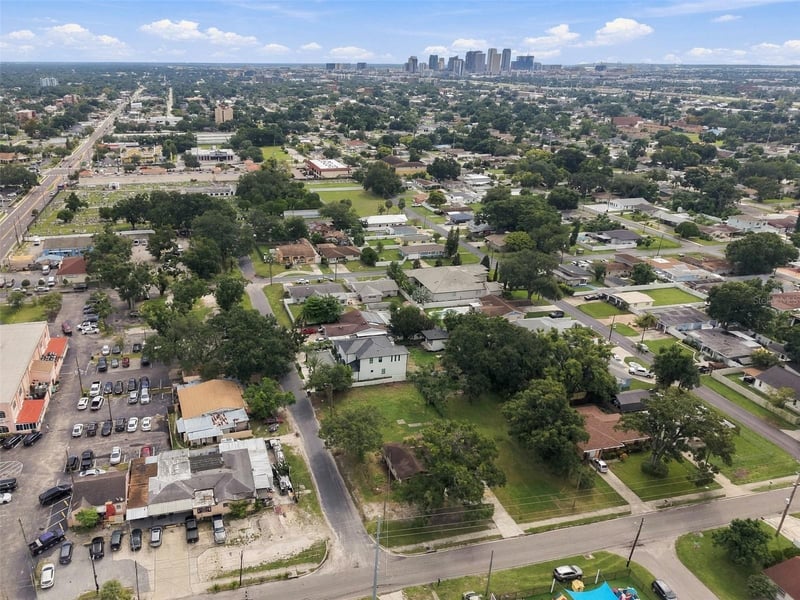 2709 N Lincoln Ave, Tampa, FL 33607