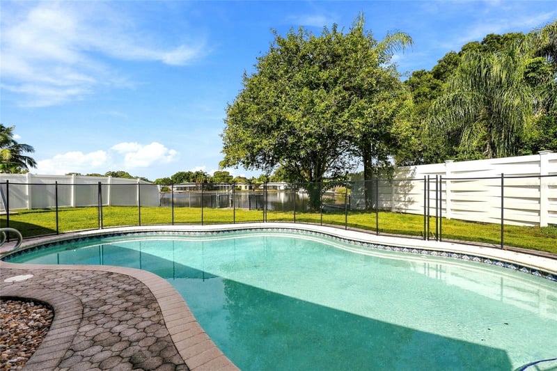 725 S Bayshore Blvd, Safety Harbor, FL 34695