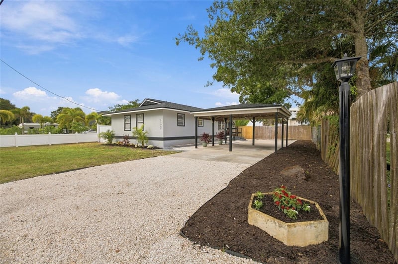 11985 Murray Ave, Seminole, FL 33778
