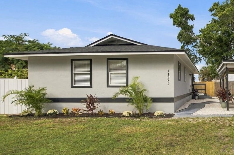11985 Murray Ave, Seminole, FL 33778