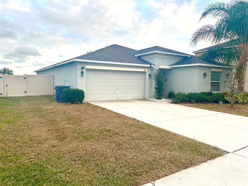 106 Cascade Bend Dr, Ruskin, FL 33570