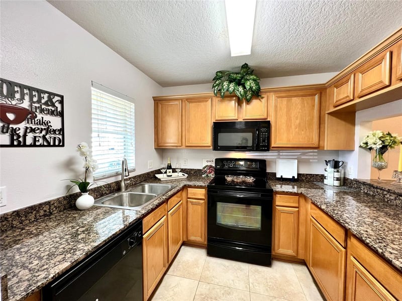 207 Penmark Stone Pl, Valrico, FL 33594