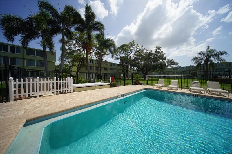 4705 1st St NE #132, St Petersburg, FL 33703