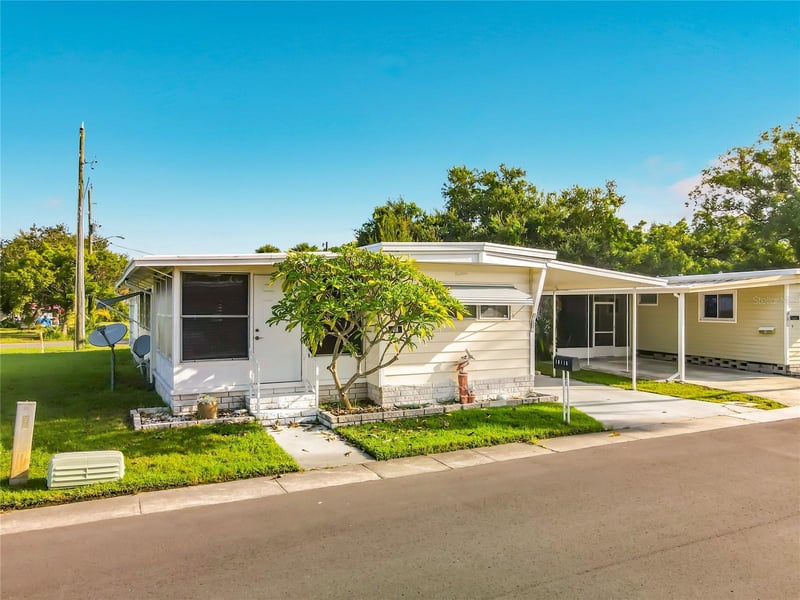 10118 N Lake Dr #30, Largo, FL 33773