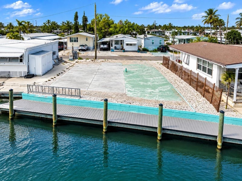 6905 W Bayou Ln, Bradenton, FL 34207