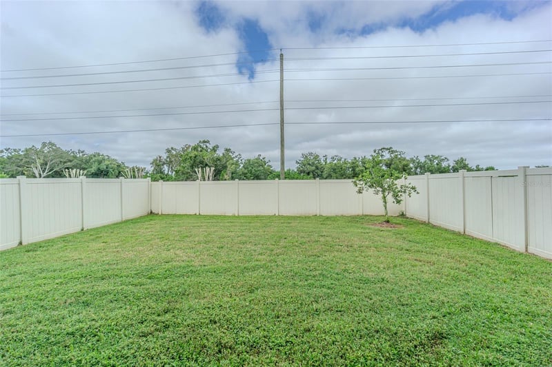 17009 Peaceful Valley Dr, Wimauma, FL 33598