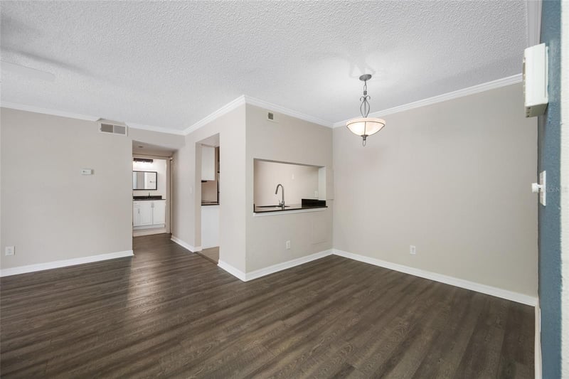3300 Haviland Ct #104, Palm Harbor, FL 34684