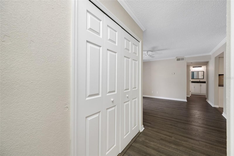3300 Haviland Ct #104, Palm Harbor, FL 34684
