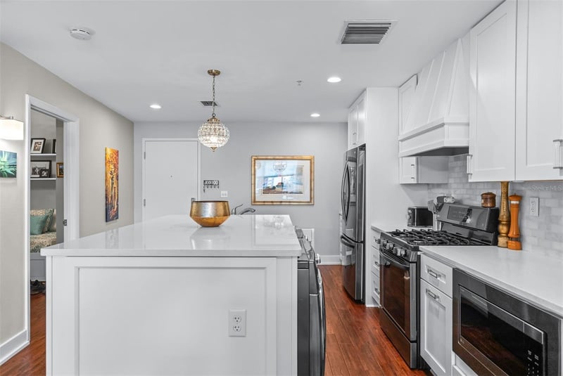 1208 E Kennedy Blvd #518, Tampa, FL 33602