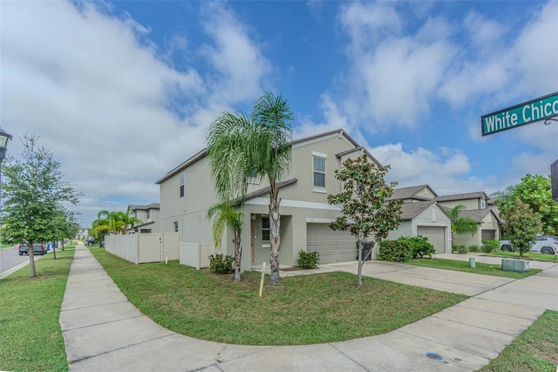 5102 Dandelion St, Apollo Beach, FL 33572
