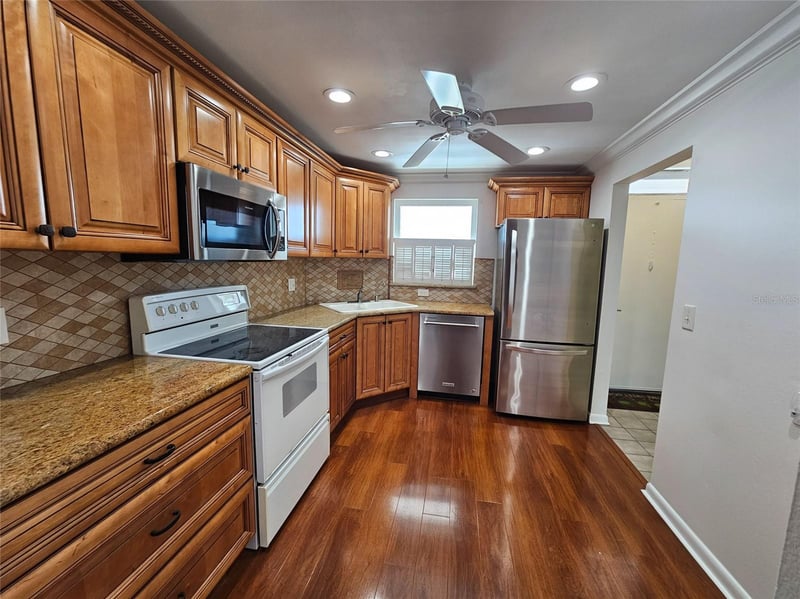 5980 Shore Dr S #901, Gulfport, FL 33707