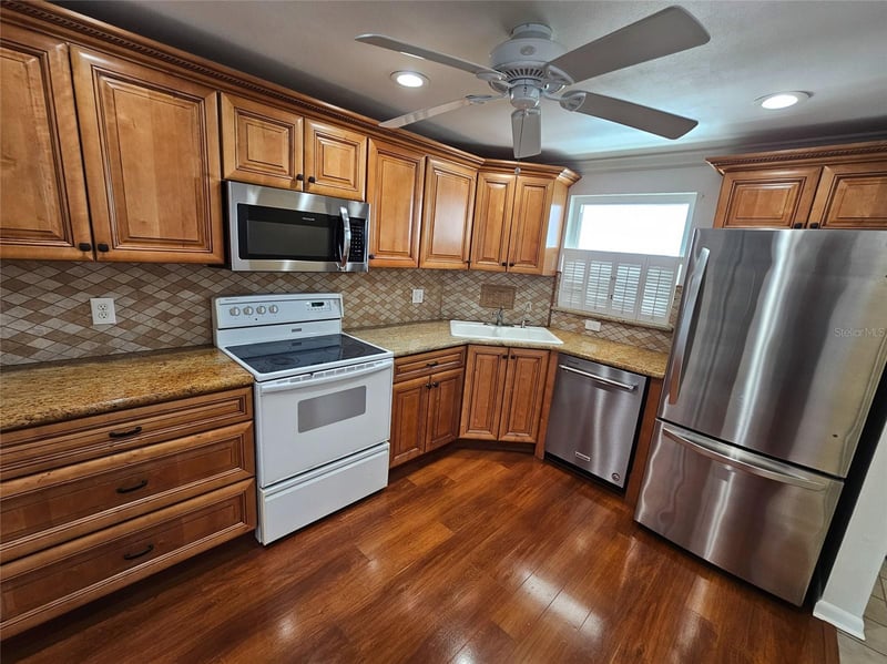5980 Shore Dr S #901, Gulfport, FL 33707