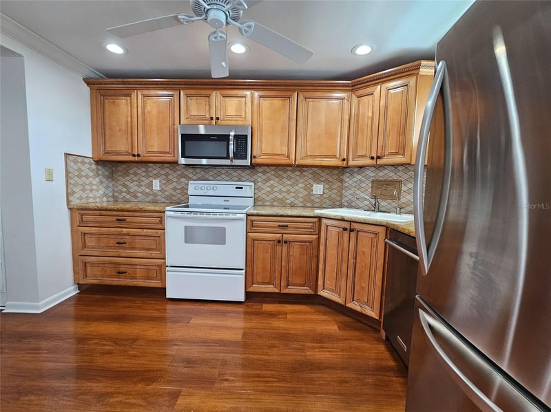 5980 Shore Dr S #901, Gulfport, FL 33707