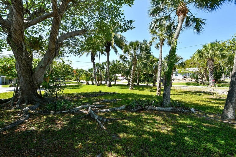 641 Fox St, Longboat Key, FL 34228