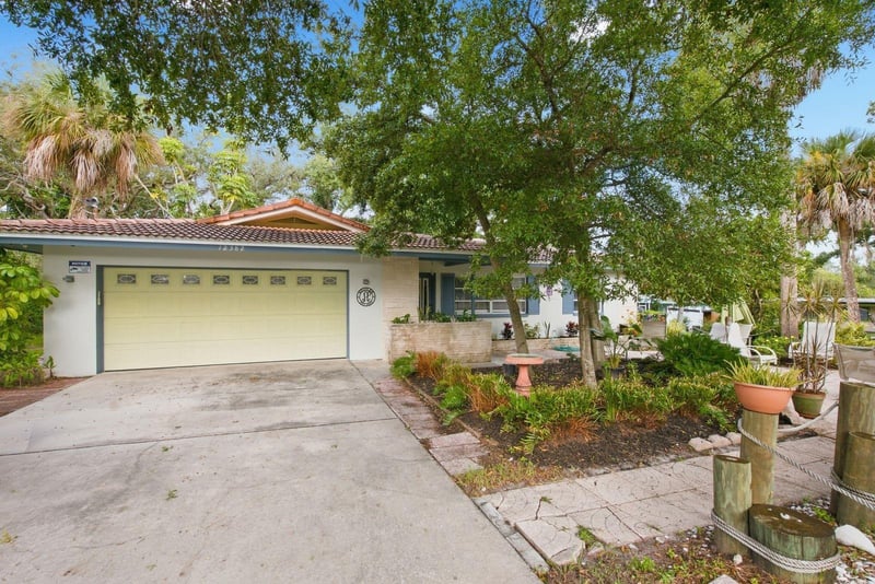 12382 143rd St, Largo, FL 33774