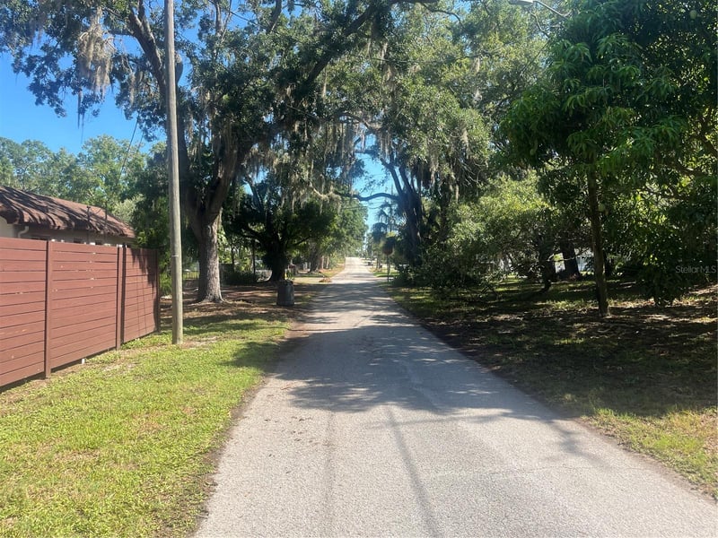 Legion Dr, Tarpon Springs, FL 34689