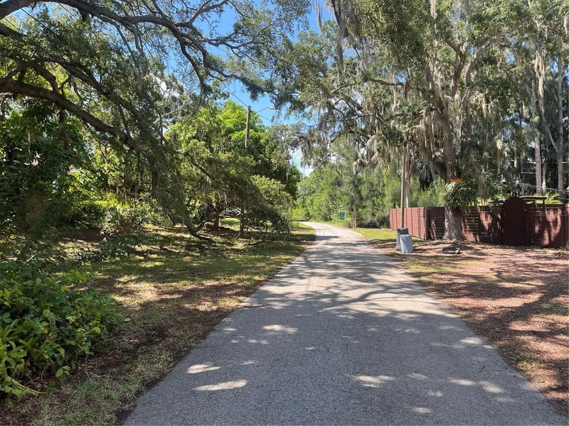 Legion Dr, Tarpon Springs, FL 34689