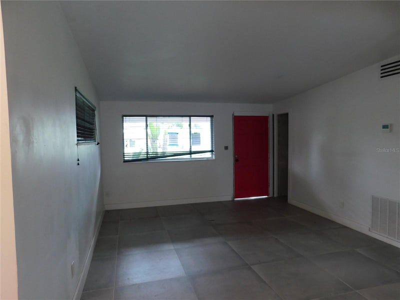 5622 Hobson St NE, St Petersburg, FL 33703