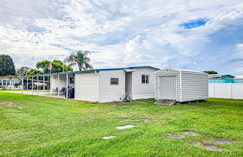 5402 Mohawk St, Zephyrhills, FL 33542