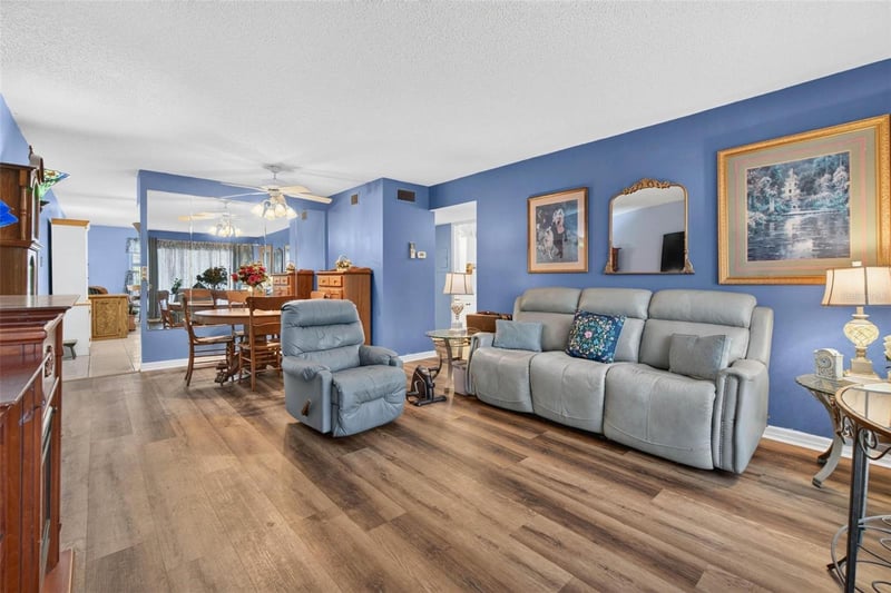 2287 Philippine Dr #9, Clearwater, FL 33763