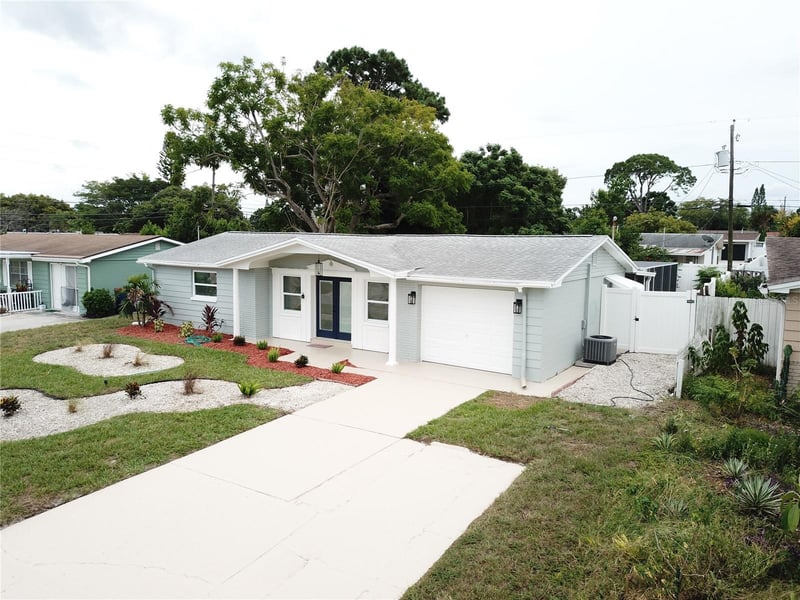 4142 Woodfield Ave, Holiday, FL 34691