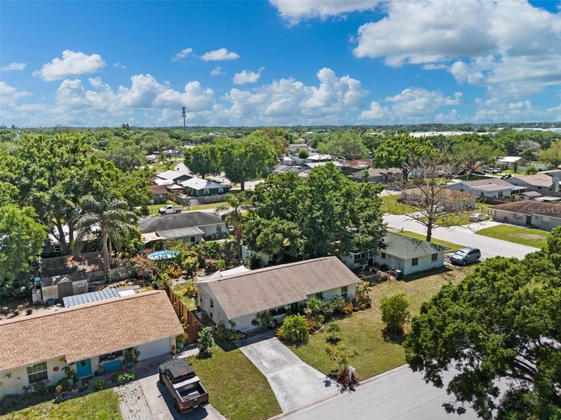 6508 3rd Ave NE, Bradenton, FL 34208