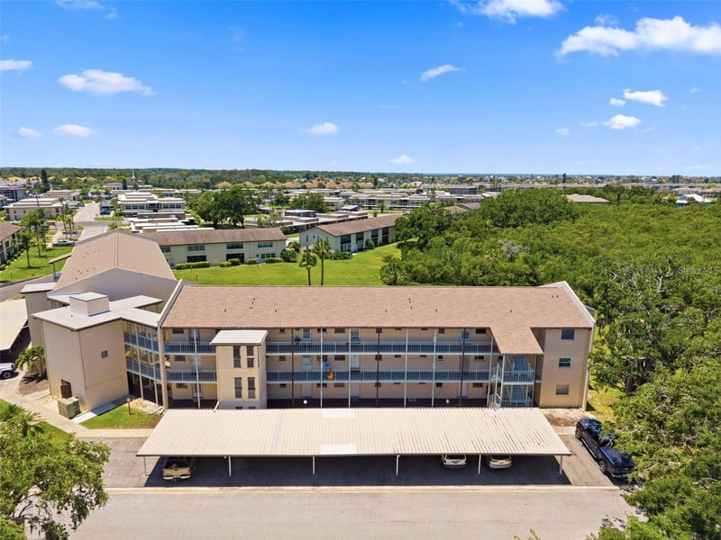 5245 Amulet Dr #207, New Port Richey, FL 34652