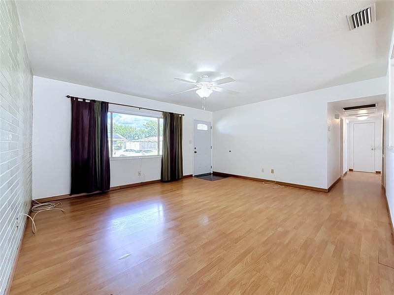 8496 76th Ave, Seminole, FL 33777